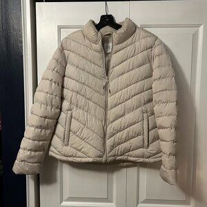 Gap Ivory Colored Puffer Jacket WOMENS XL **NWOT**